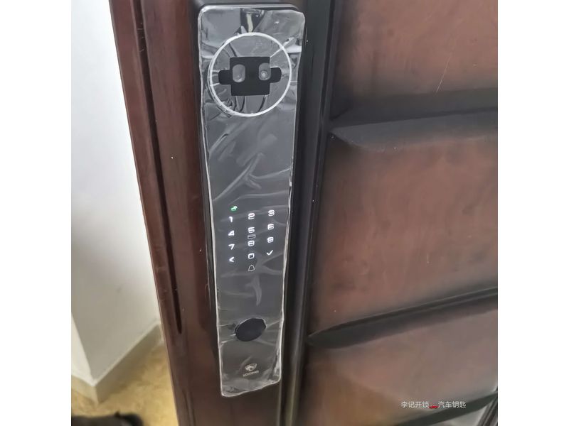 密码门锁